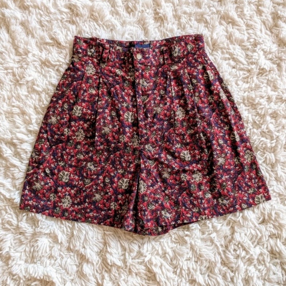 VTG Floral High Waist Shorts